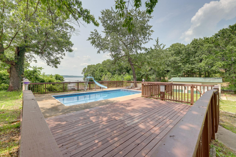 Sport & Beauty 4, Lakefront Grove Getaway with Shared Boat Dock!, Delaware