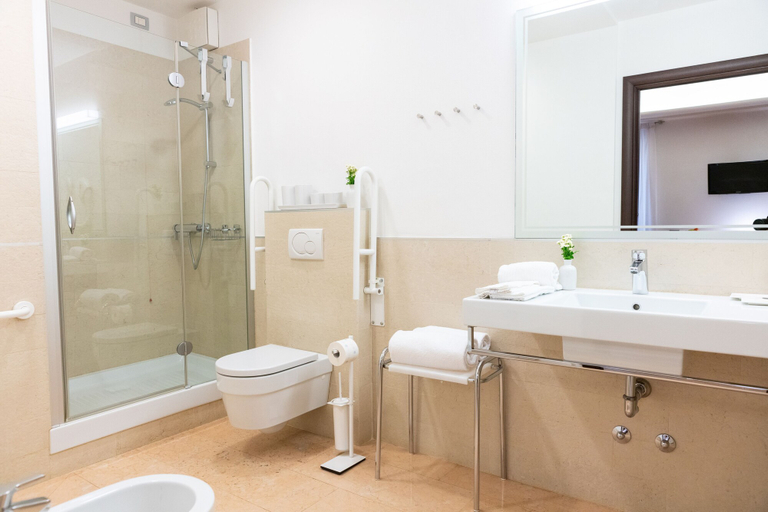 Bathroom 5, Relais La Torre, Verona
