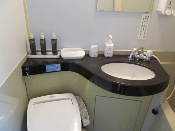 Bathroom 9