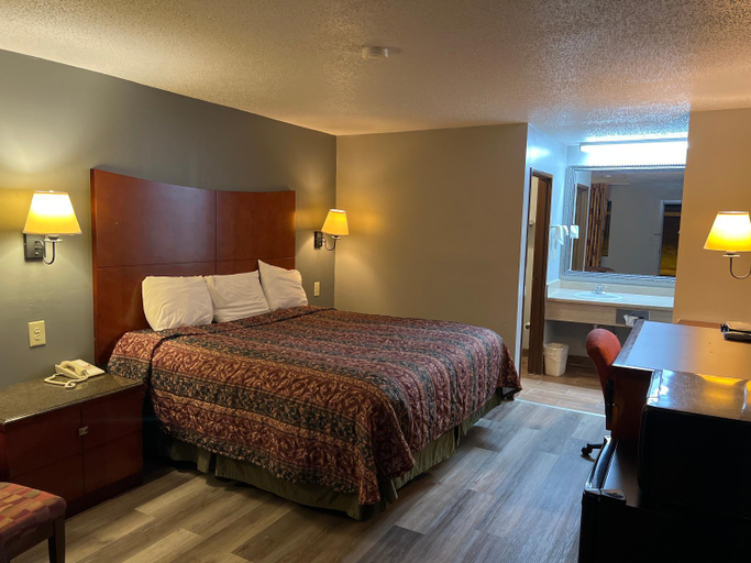 Bedroom 3, BRIARWOOD INN, Monroe