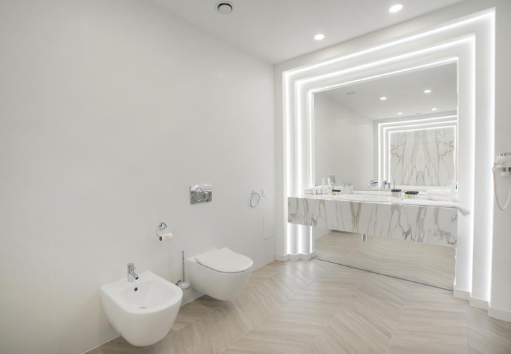 Bathroom 5, Hotel Park 17, Częstochowa City