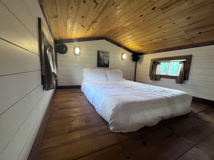 Bedroom 2, Tiny Home Resorts, Grayson
