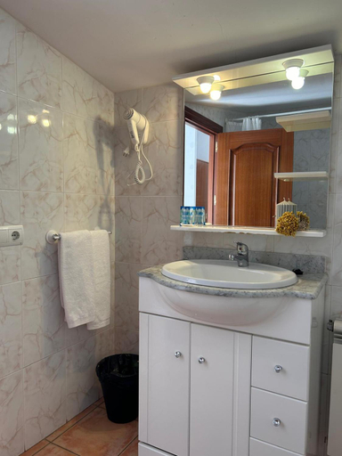 Bathroom 3, Hotel Can Pepin, Girona
