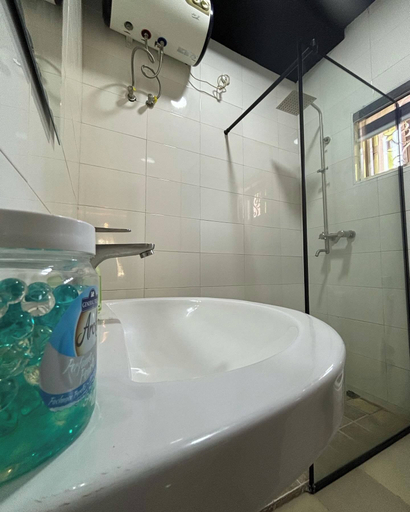 Bathroom 3, Camille's Luxury Apartment, Eti-Osa