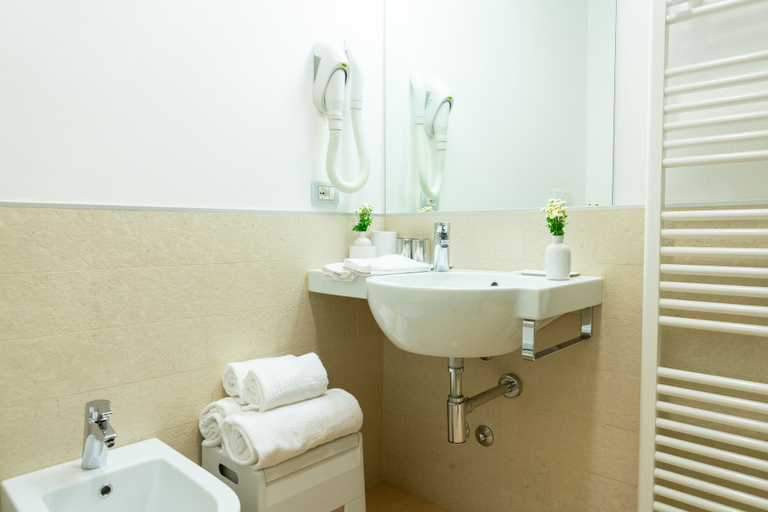 Bathroom 5, Relais La Torre, Verona