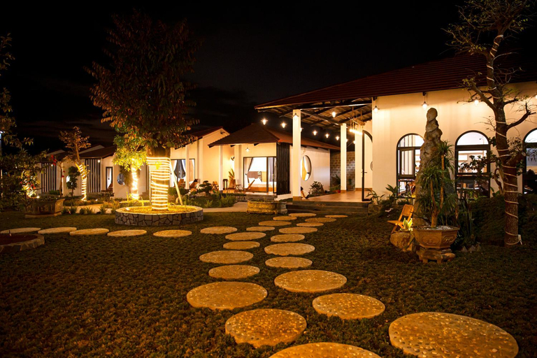 Exterior 4