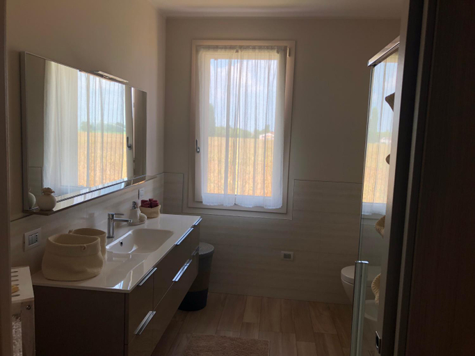 Bathroom 3, B&B Cascina Sagrestia, Mantua