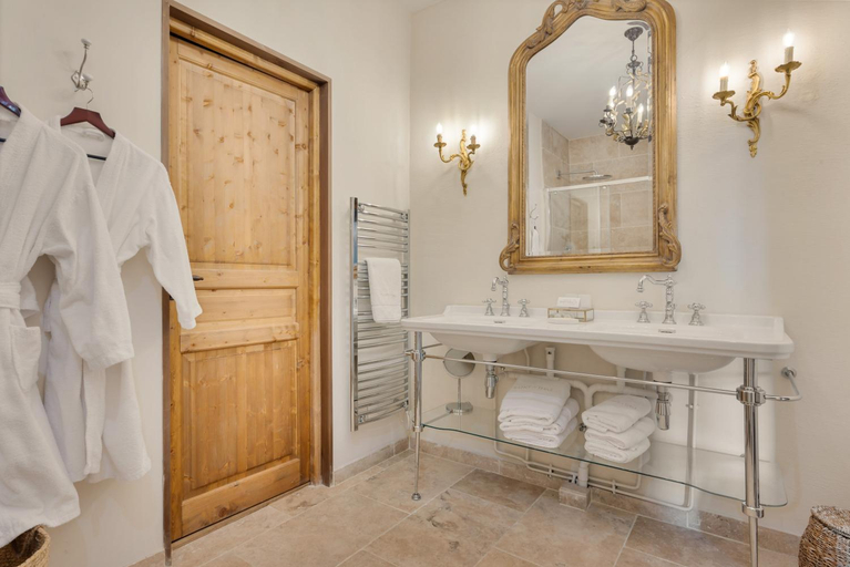 Bathroom 4, Château de Saint Vidal, Haute-Loire