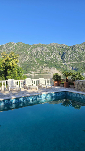 Swimming pool 4, Villa Chantal