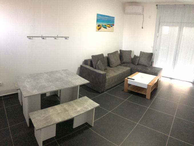 Others 4, Lanika Apartments