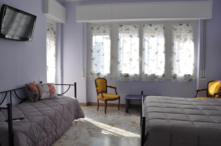 Others 3, B&B Mila e Nan, Savona