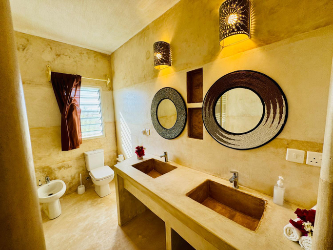 Bathroom, Ocean zuri villa, Kilifi North
