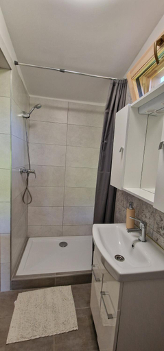 Bathroom, Reteskert vendeghaz es apartman, Bélapátfalva