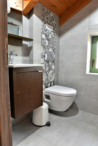 Bathroom 3, Messinian Horizons, Peloponnese