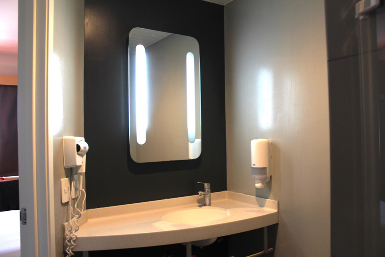 Bathroom 3, ibis Culiacan, Culiacán