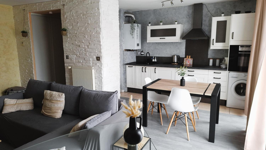 Dining Room 10