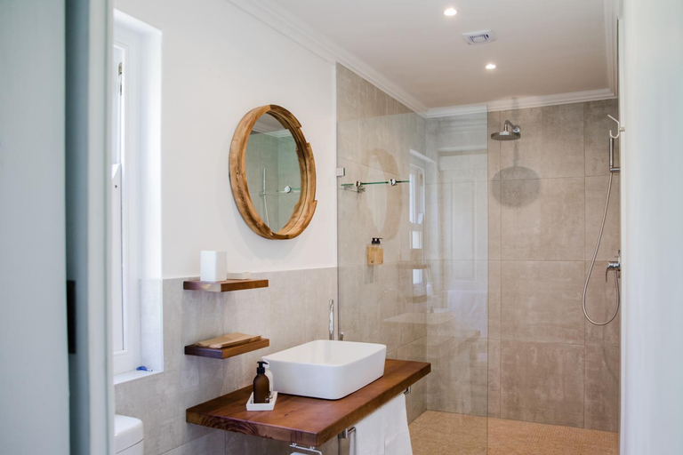 Bathroom 2, La Sosta, Overberg