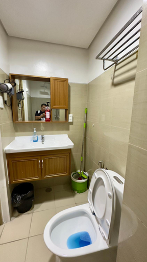 Bathroom 2, ART's Nest at Shore Residences, Pasay City
