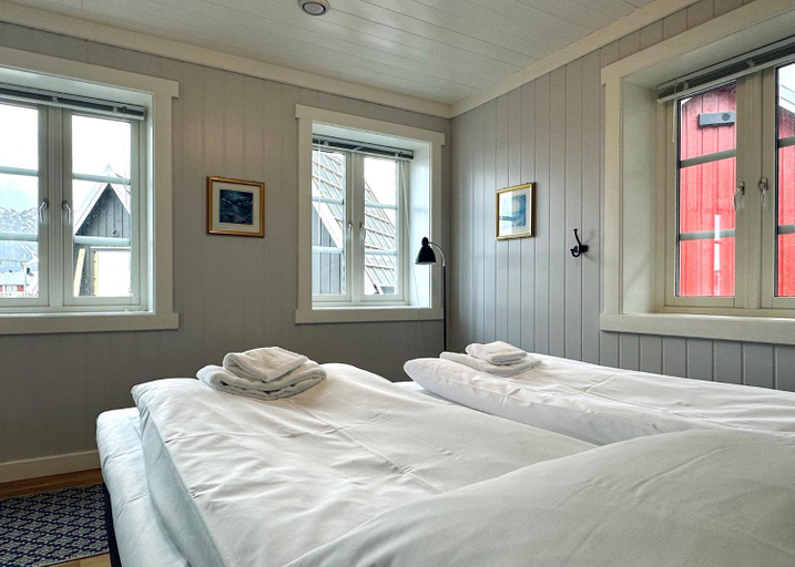 Bedroom 3, Reinefjorden Sjøhus, Moskenes