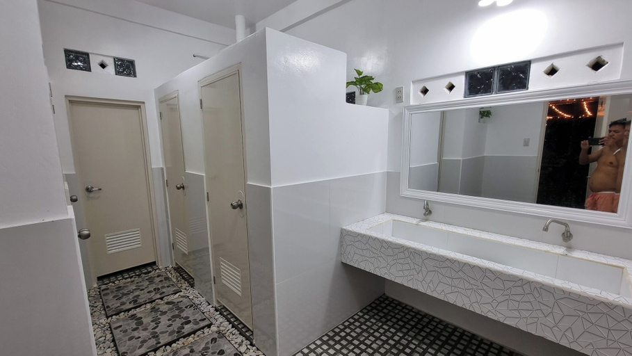 Bathroom, EDVIL BEACH RESORT AND JACUZZI POOL SPA, Padre Burgos