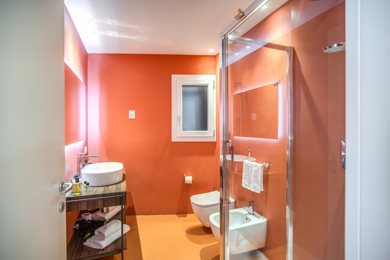Bathroom 3, Milhouse Suites Duomo, Milano