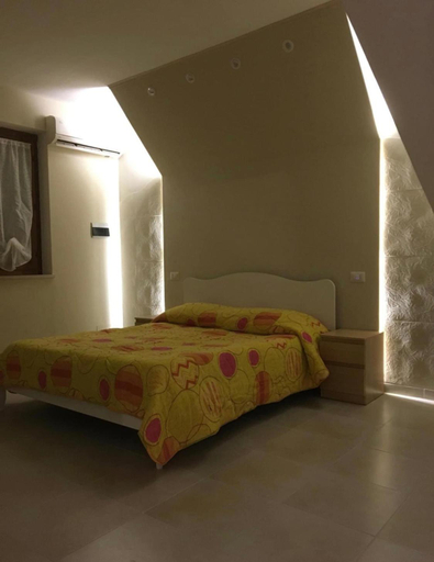 Others 4, B&B Benevento, Benevento
