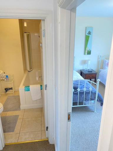 Bedroom 2, Valentia Skellig Rooms - Knighstown - V23K504
