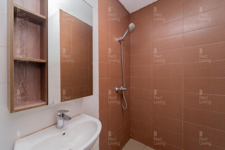 Bathroom 11