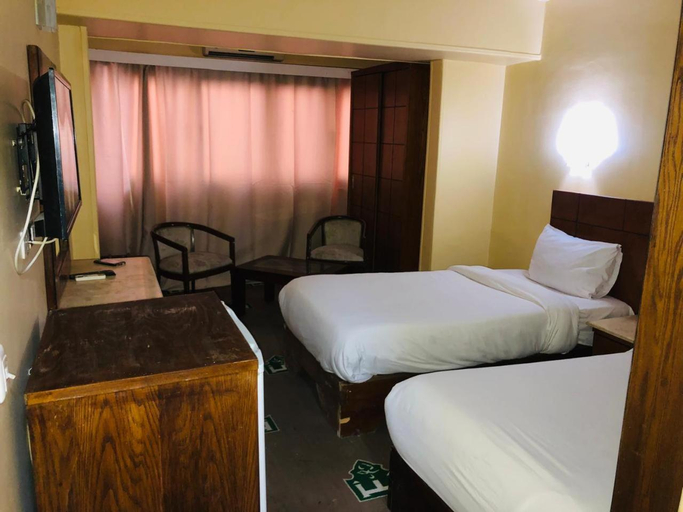Bedroom 3, Regency Hotel, Ad-Duqi