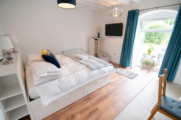 Bedroom, Kilpatrick Glebe - House and Beach Studio - Pet Friendly