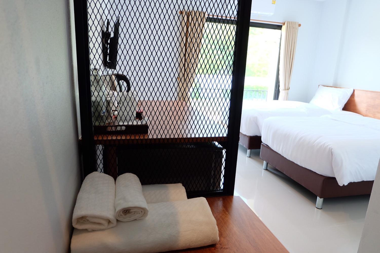 Others 2, DE VINE HOUSE, Muang Roi Et