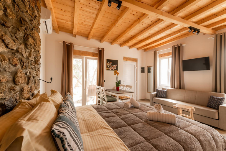 Guestroom, Honey Bee House, South Aegean