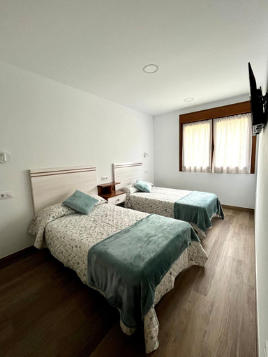Others 4, Apartamentos Valbuena, Cantabria