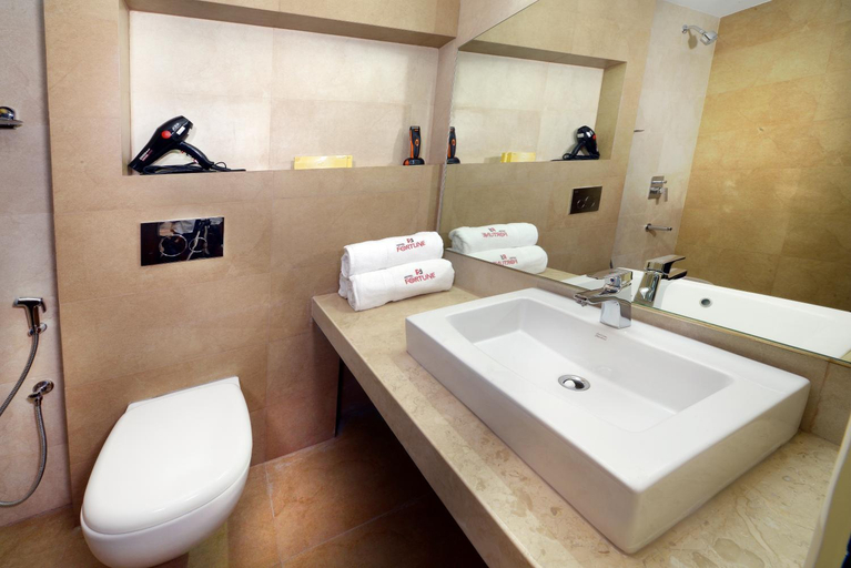 Bathroom 4, Hotel The Fortune, Coimbatore