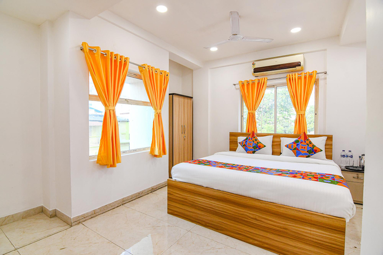 Bedroom 3, FabHotel Grand Hazra Inn - Nr. Ballygunge Station, Kolkata