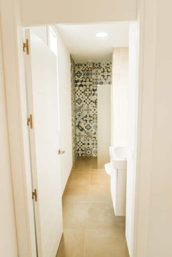 Others 4, Apartamentos ZHR, Cádiz