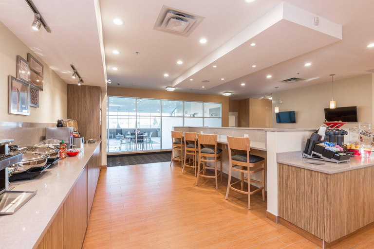 Food & Drinks 4, TownePlace Suites by Marriott Edmonton South, Division No. 11