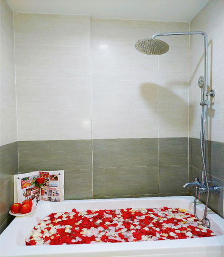 Bathroom 10