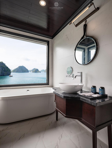 Bathroom 3, La Casta Cruise, Hạ Long