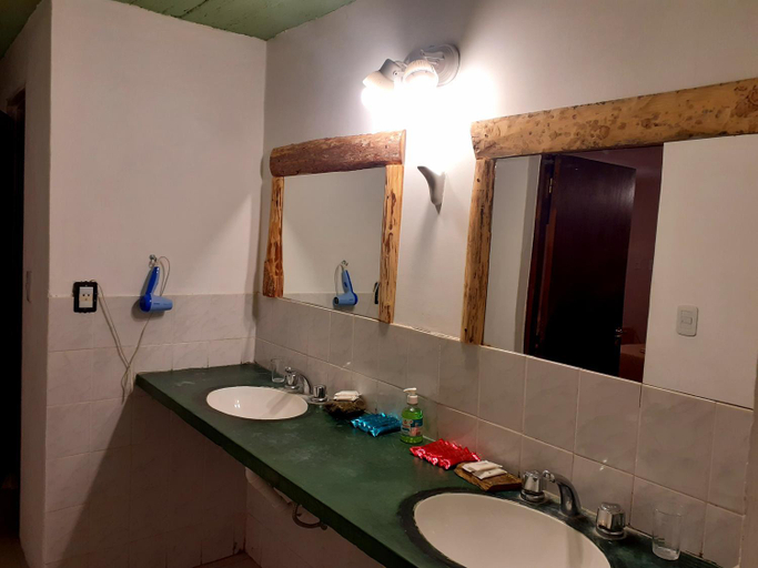 Bathroom 4, Hotel Punta Corral, Tilcara