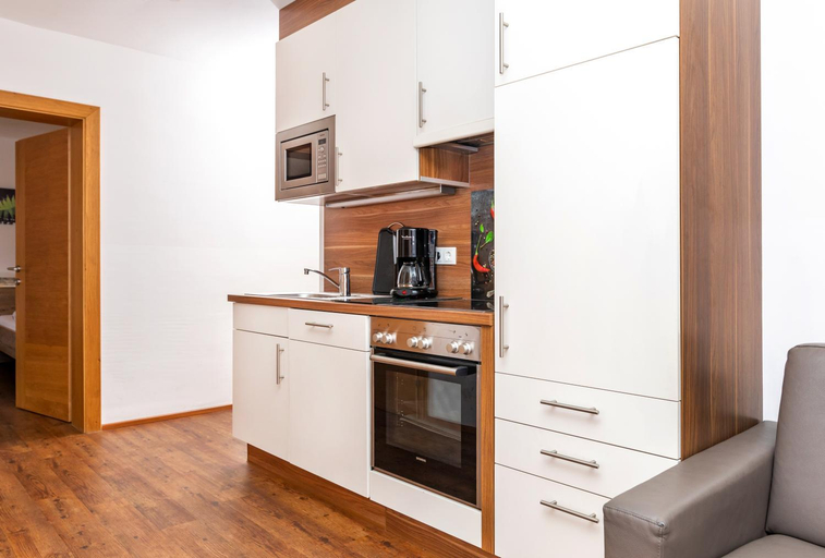 Others 3, Appartement Pension Albert summercard and free parking included, Zell am See