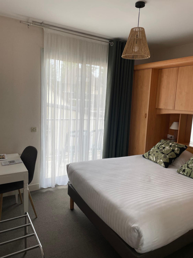 Bedroom 10