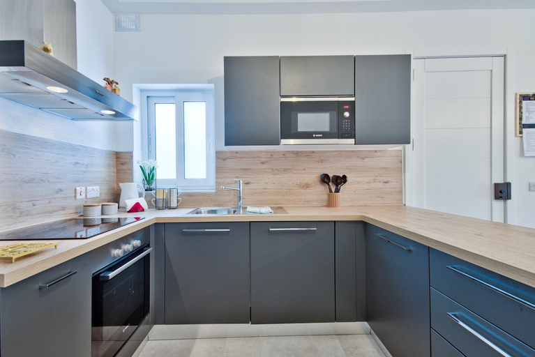 2, "Centre Point" Apartment, St Julian's