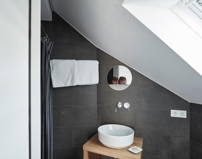 Bathroom 3, Faktorei, Innsbruck