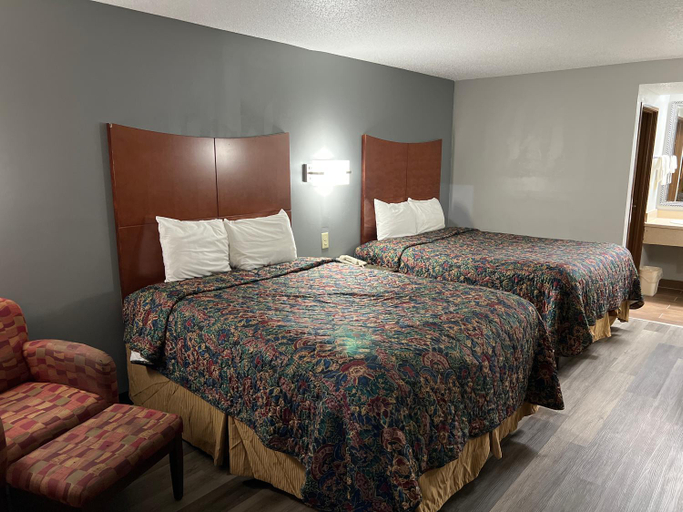 Bedroom 5, BRIARWOOD INN, Monroe