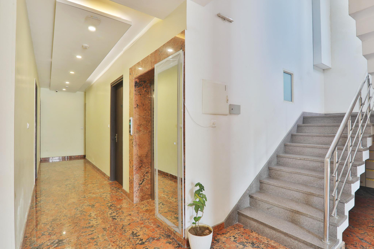 Others 5, Hotel Aarya, Lucknow