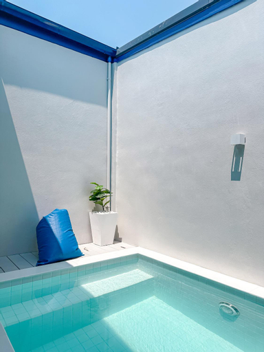 Swimming Pool 10