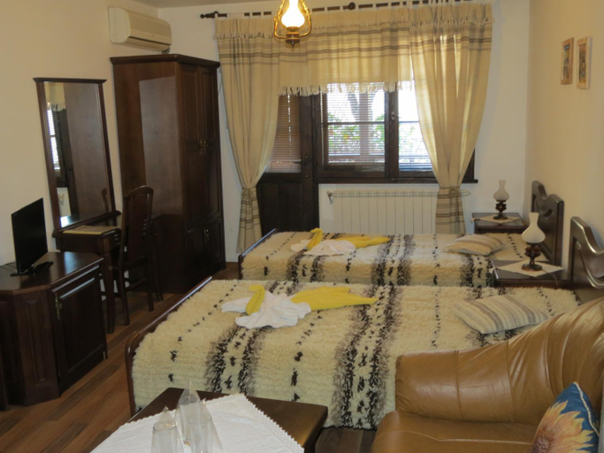 Others 2, Oazis Guesthouse, Lovech