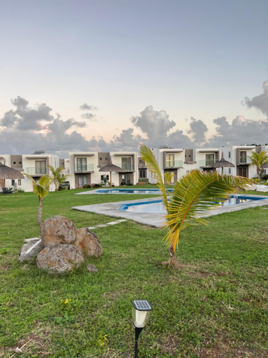 Villa Olive - A two double bed Duplex at Green Village with swimming pool