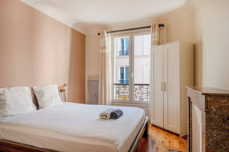 Bedroom 3, Paris Blomet design residence, Paris